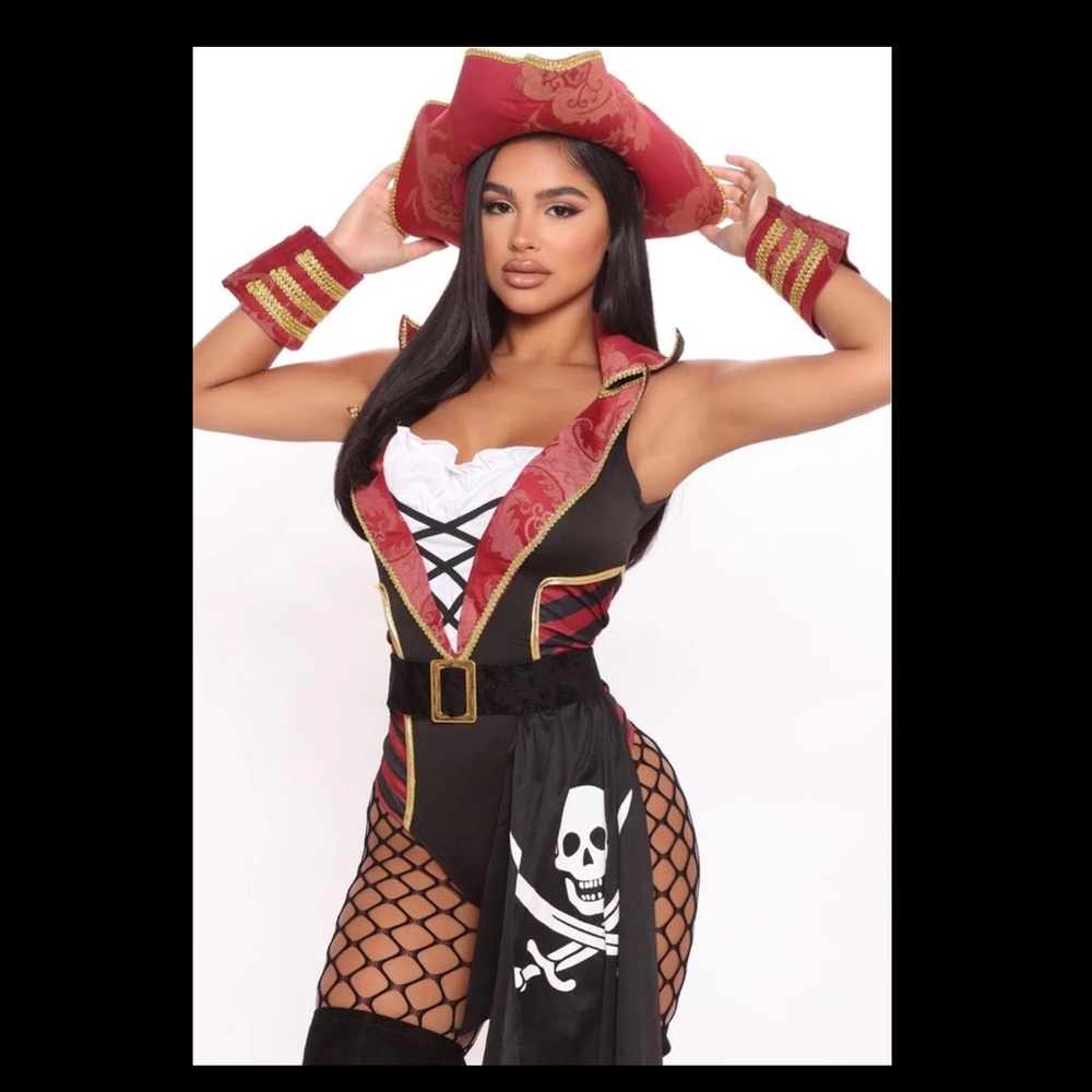 Fashion nova costume